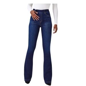 SPANX NWT SPANXshape™ EveryWear
Flare Jeans, Midnight Shade Blue in Sz XS